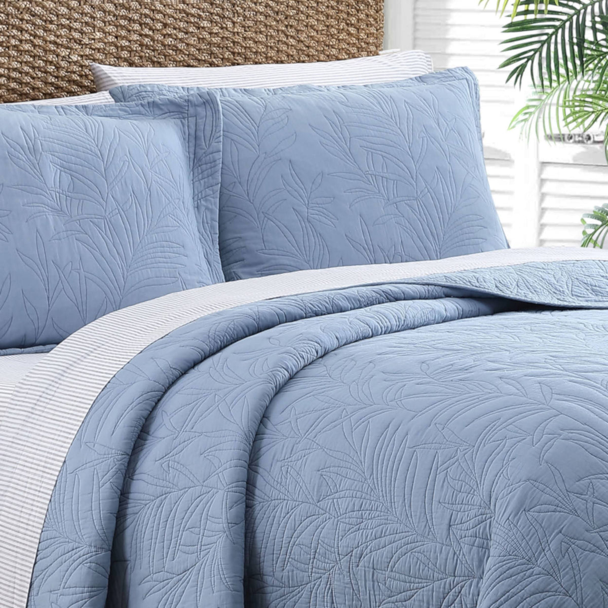 Ocean Blue Full-Queen Quilt N2318
