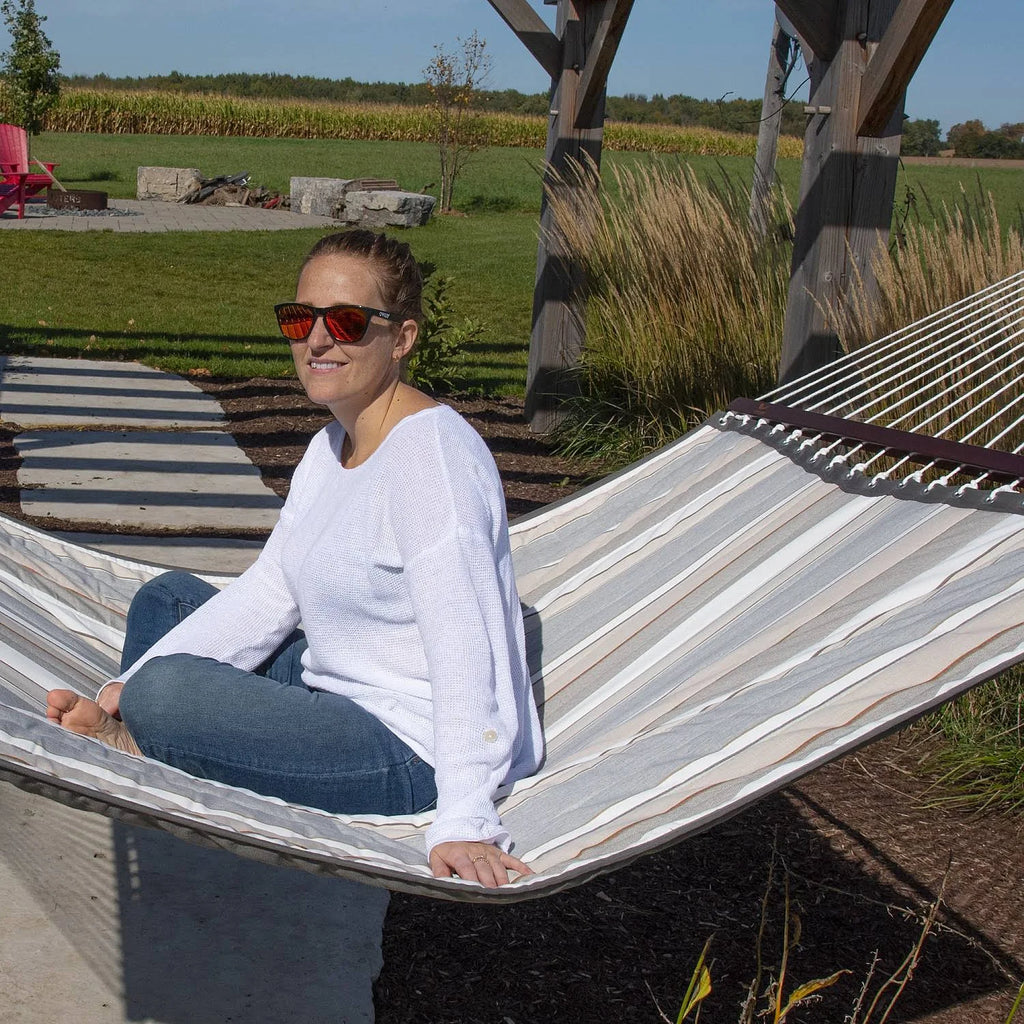 Dove Quilted Hammock M27454