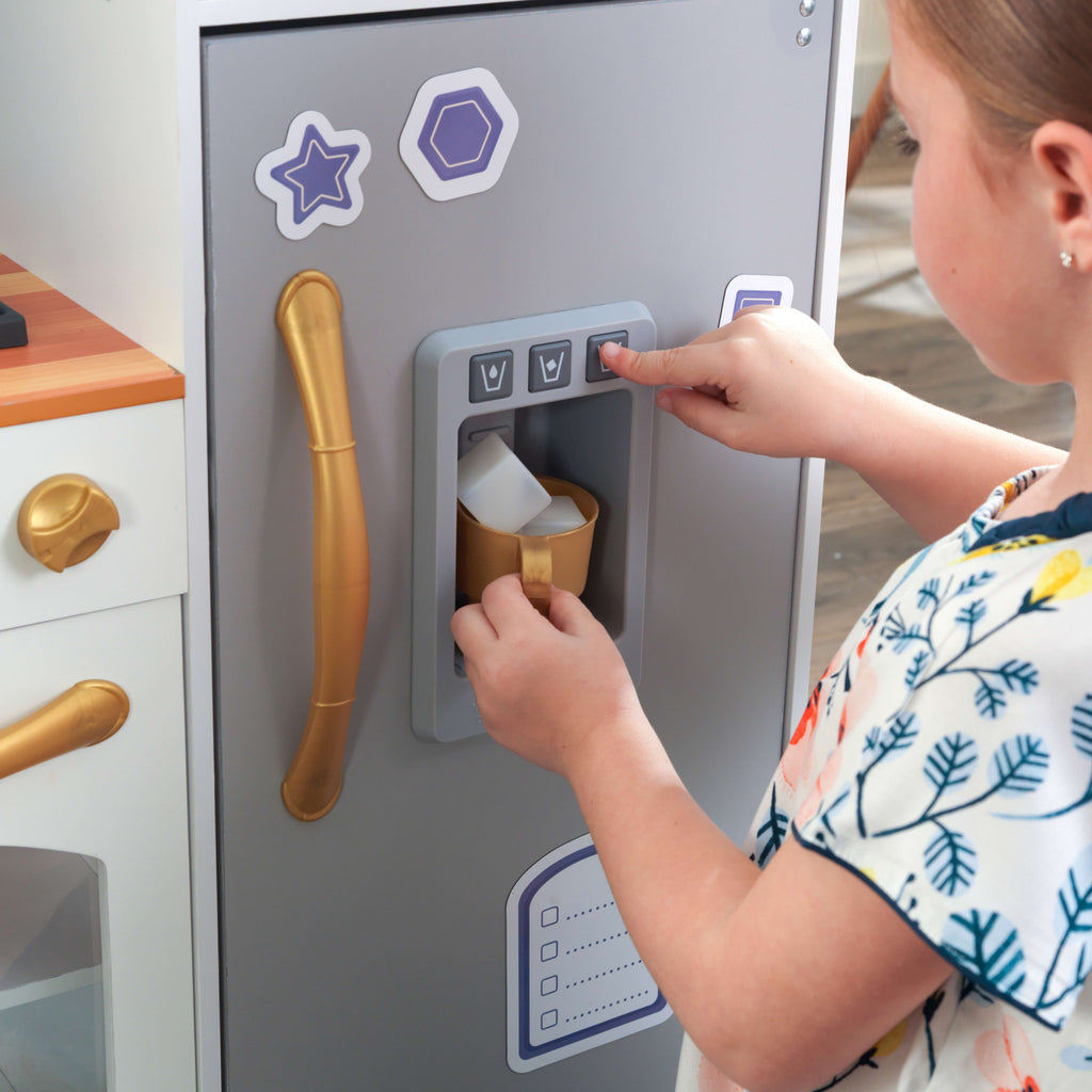 Magnetic Play Kitchen with Sink, Ice Maker & 9 Accessories B293