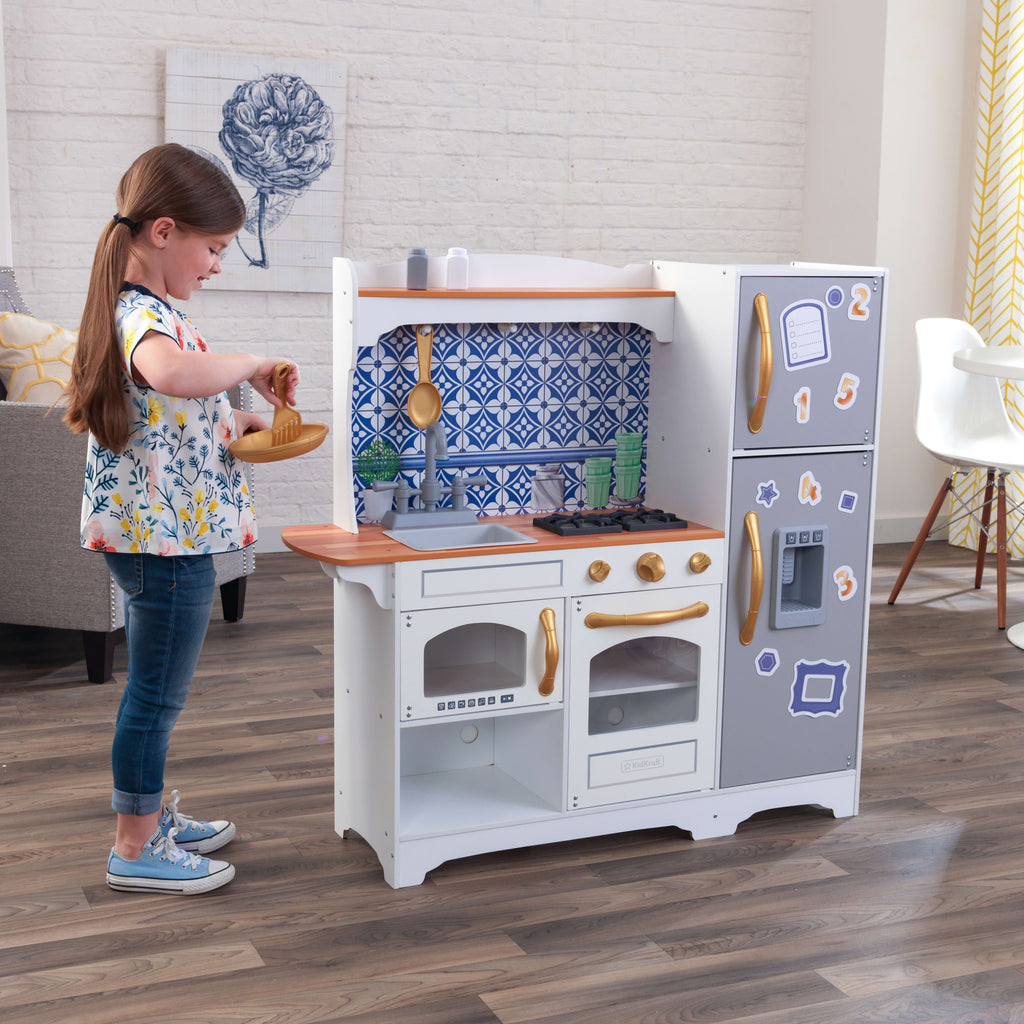 Magnetic Play Kitchen with Sink, Ice Maker & 9 Accessories B293