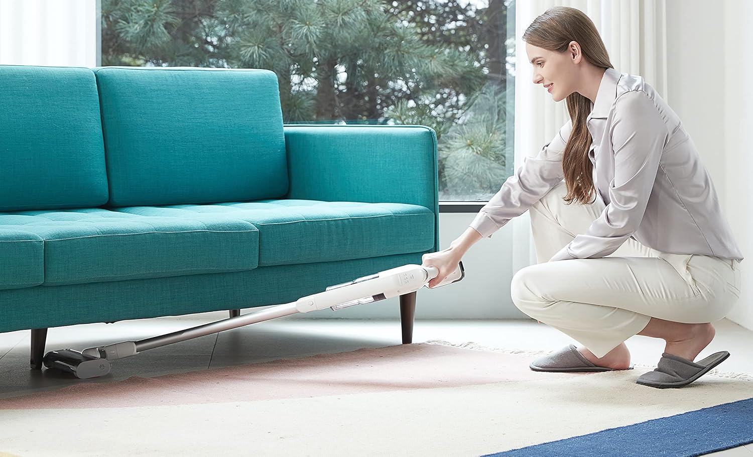White Cordless Stick Vacuum W4877
