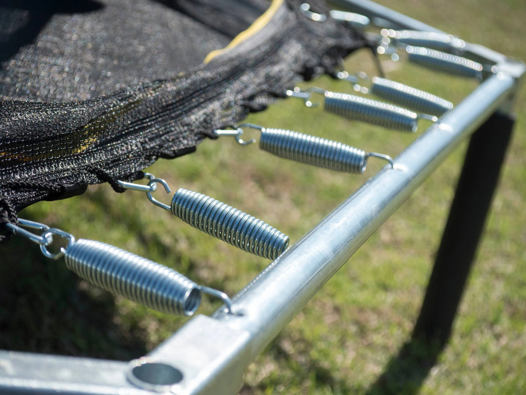 7.5-Foot Trampoline with Enclosure S1466